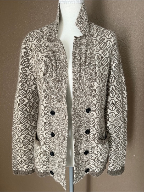Banana Republic Sweaters - Banana Republic Taupe and Cream Patterned Knit Double-Breasted Cardigan